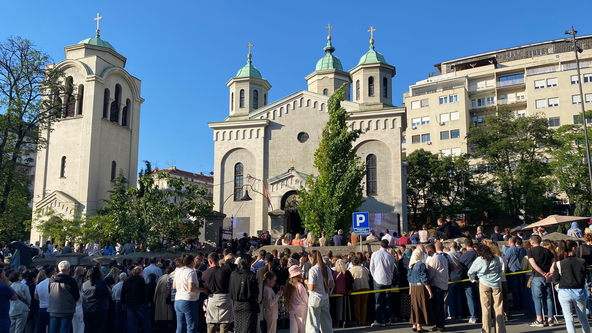 Pojas Presvete Bogorodice stigao u Vaznesenjsku crkvu: Ispred veliki broj vernika