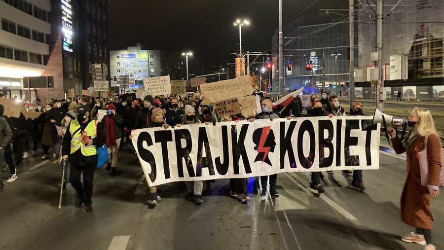 Protest kobiet. Plac Dominikański we Wrocławiu