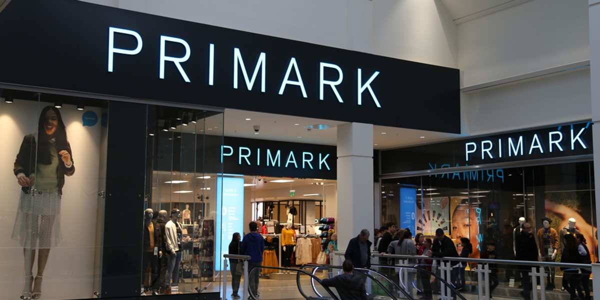 Primark to irlandzka sieć z tanią odzieżą i akcesoriami