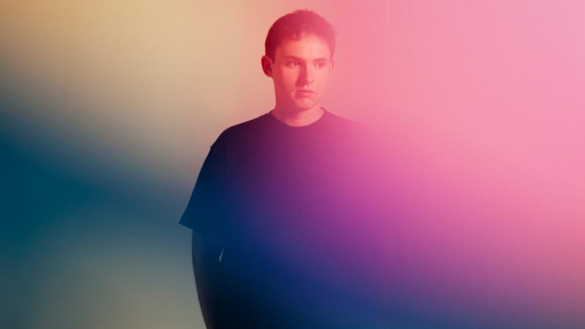 Zyskujący w ostatnim czasie coraz większą popularność Hudson Mohawke, szkocki producent specjalizujący się w świeżej muzyce elektronicznej, śmiało korzystającej z hip-hopu czy R&amp;B, podpisał umowę z oficyną G.O.O.D. Music, na której czele stoi Kanye West.