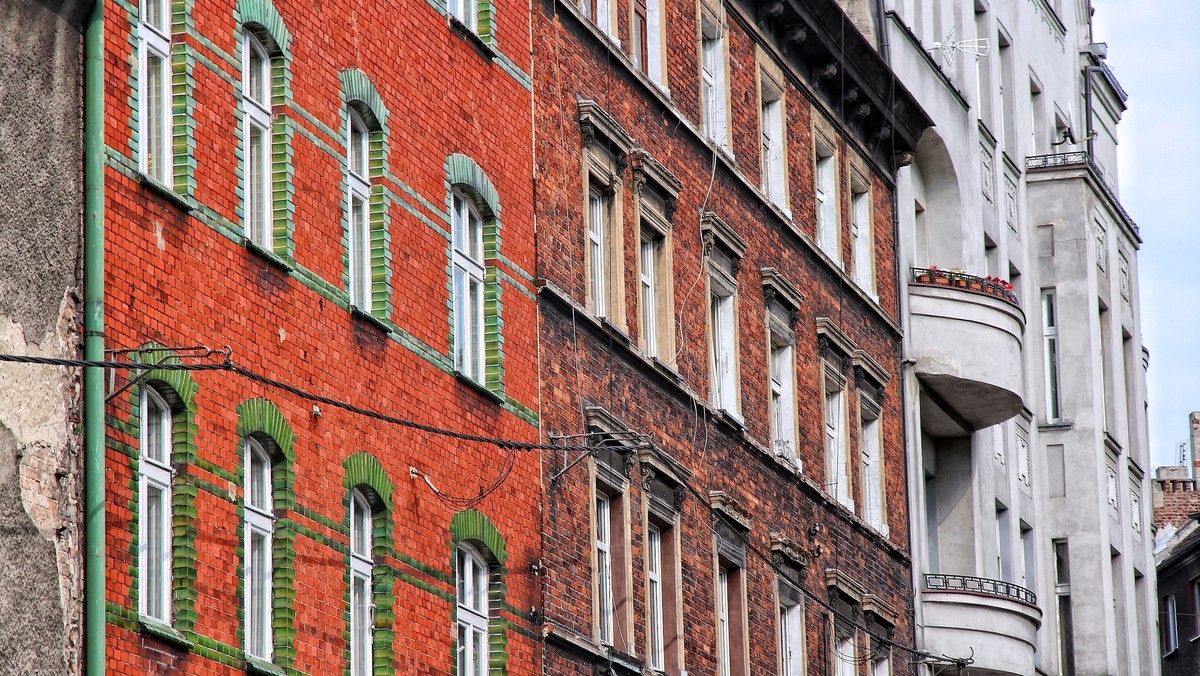 Fundamenty ceglanych i kamiennych konstrukcji, będące fundamentami nieistniejącej już synagogi odkryli archeolodzy z Muzeum Górnośląskiego w Bytomiu. To pierwsze zetknięcie się z pozostałościami obiektu od jego zniszczenia w 1938 r.