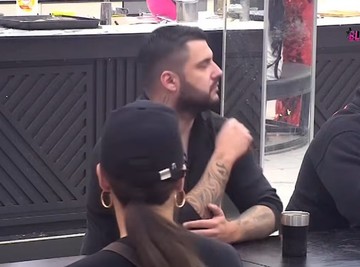 ASMIN NAPUSTIO ELITU USLED KOMPLIKACIJA SA ZUBOM: Produkcija reagovala brzinom svetlosti! 