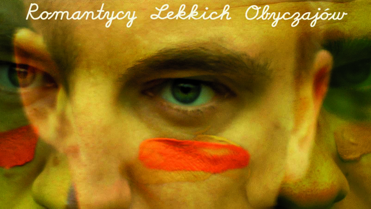 Romantycy Lekkich Obyczajów ruszają w trasę koncertową promującą płytę "Kosmos Dla Mas". Album ukazał się nakładem S.P. Records 5 grudnia 2013 roku.