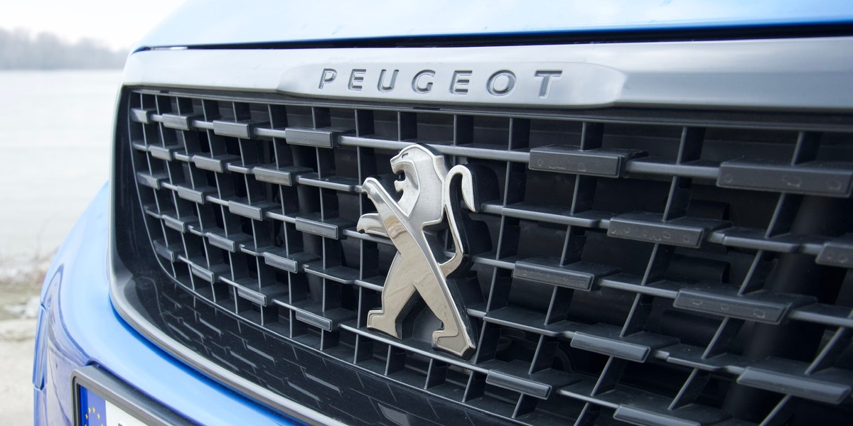 Peugeot 308 nowej generacji wprowadzi ten model w XXI wiek. Samochód upodobni się do 208 i 508, a jego wnętrze przejdzie prawdziwą rewolucję. 