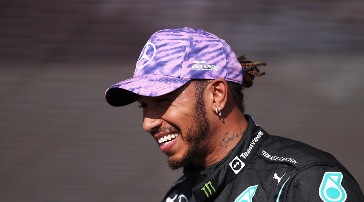 Lewis Hamilton nyolcadik alkalommal nyerte meg a Magyar Nagydíj időmérő edzését, ezzel csúcstartó lett. Tegyük hozzá, nyolc mogyoródi futamsikerével is reorder nálunk / Fotó: GettyImages