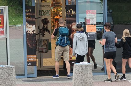 Kasjerki z supermarketów mają dość. "Przywołać ręką to możesz psa"