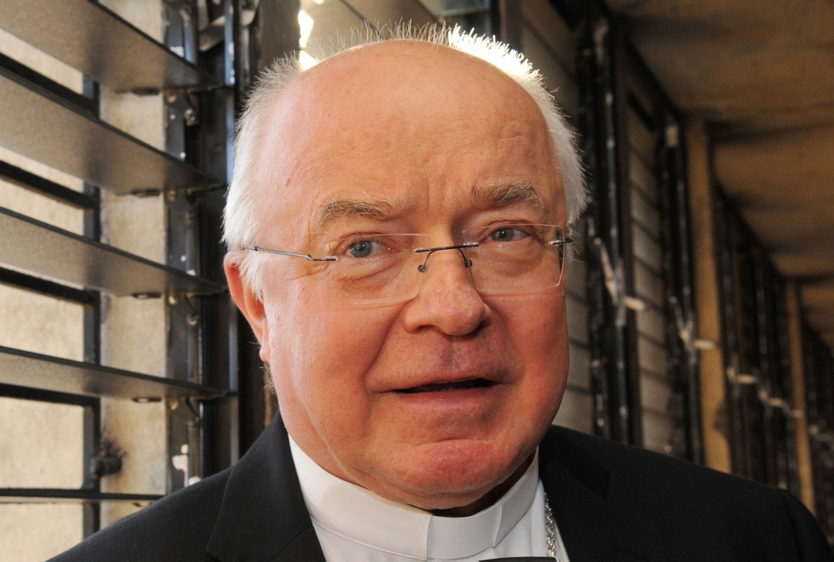 Włoska prasa o depresji Józefa Wesołowskiego. Przed aresztowaniem mówił o samobójstwie