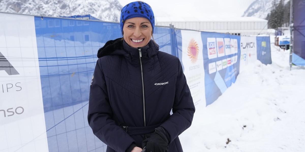 Justyna Kowalczyk-Tekieli w Planicy doskonale czuje się w roli eksperta telewizyjnego. 