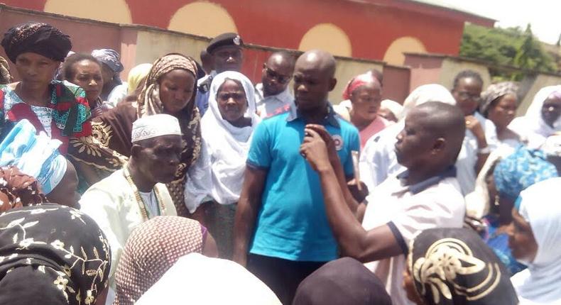 Igbona Market Women Petty Traders Association protest at the Osun state Government Secretariat, Abere