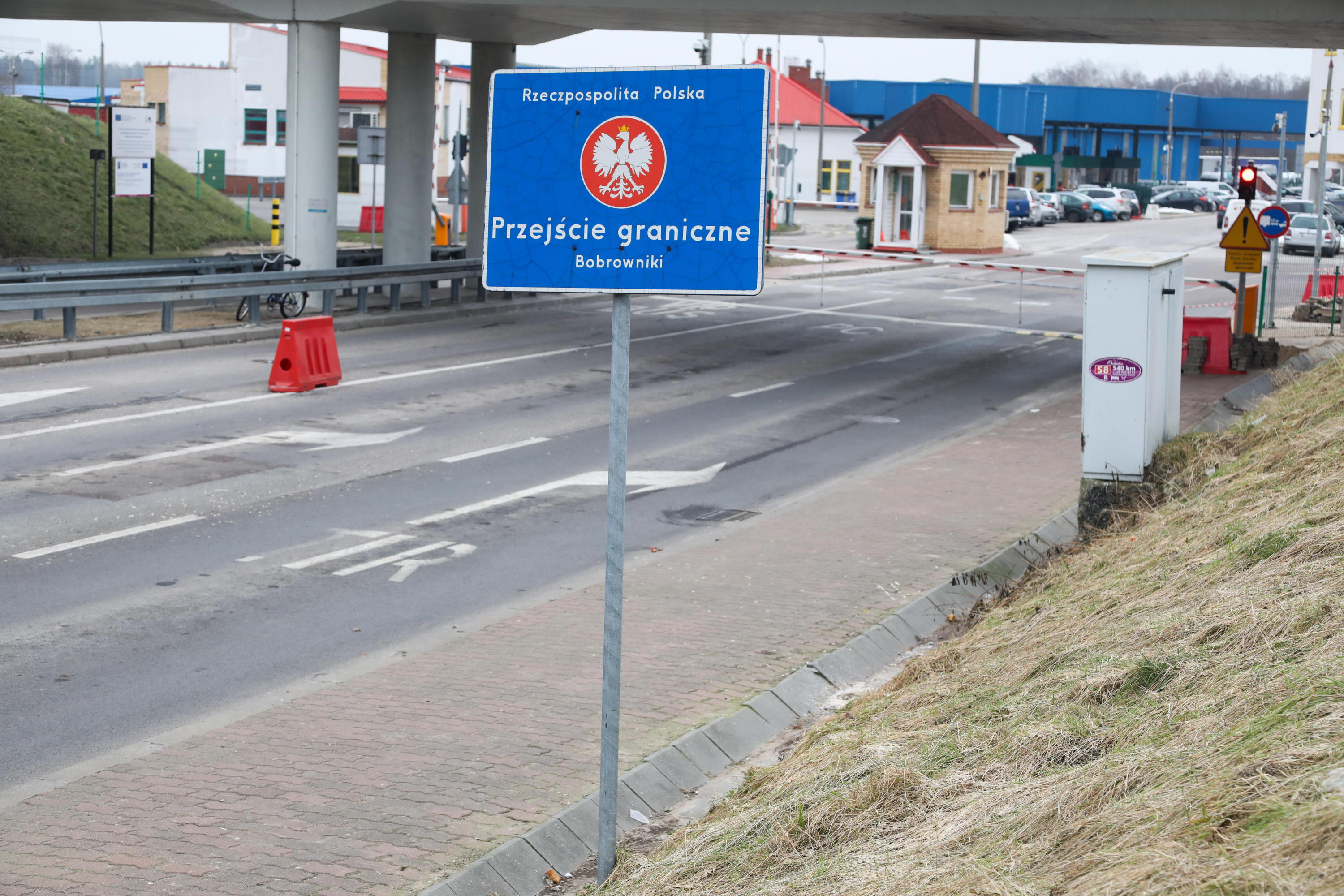 Tusk: Przejścia z Białorusią w Bobrownikach i Kuźnicy otwarte w listopadzie