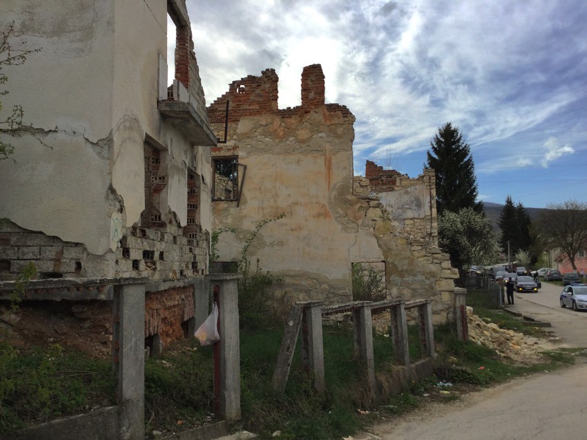 "Nije lako gledati zgarišta svojih kuća"