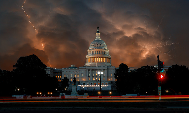 Kapitol w Waszyngtonie w czasie burzy