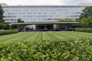 Światowy ład chwieje się w posadach. Szefowie CIA i MI6 alarmują: Rosja prowadzi sabotaż w całej Europie