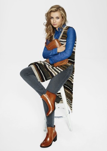 Agnieszka Kaczorowska w kampanii Kari jesień/zima 2015/2016