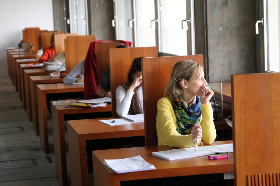 Kabina pretvara okruženje u scenu iz odabranog dela