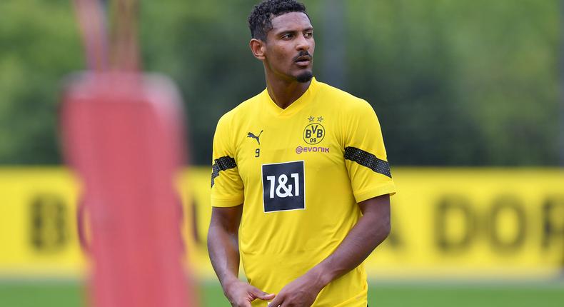 Borussia Dortmund striker Sebastien Haller has been diagnosed with testicular tumour