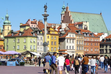 Potężny spadek liczby turystów w Warszawie. To skutek pandemii