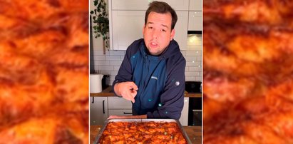 Jakub Kuroń zdradził, jak zrobić najlepsze lasagne z sosem bolońskim. Uwaga na beszamel