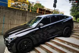 BMW X6 kontra schody. Jak myślicie, kto wygrał?