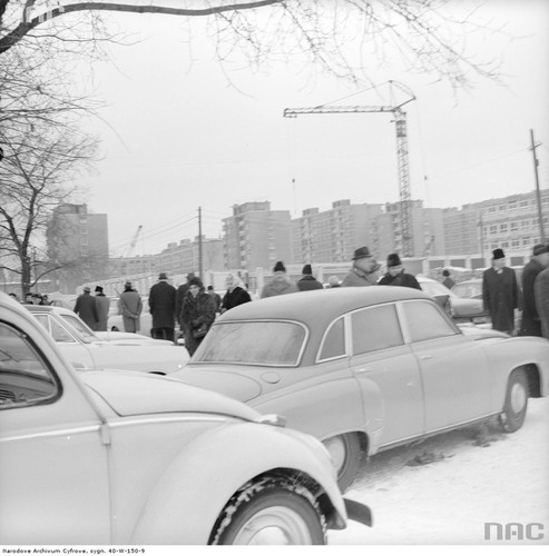 Giełda samochodowa przy ul. Dzikiej w Warszawie (przełom lat 60. i 70.)