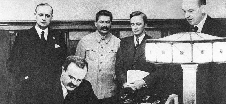 Niemieckie media: Moskwa chce rehabilitacji paktu Ribbentrop-Mołotow. Próbuje nawiązać do mitu starej wielkiej Rosji