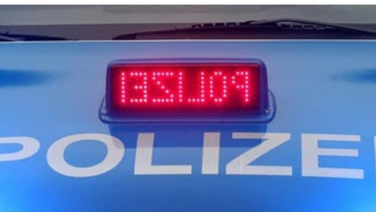 Nietypowy apel wystosowała niemiecka policja. Funkcjonariusze poszukują mężczyzny, prawdopodobnie Polaka, który przywiózł do szpitala w Greifswaldzie ciężko rannego 28-latka z Polski. Policjanci nie wiedzą, jak doszło do poważnych obrażeń głowy.