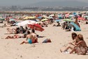 Pomimo restrykcji na portugalskich plażach były tysiące turystów