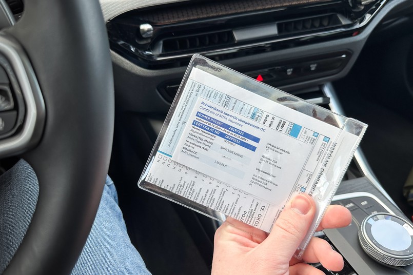 Ta opłata to obowiązek. Zabiorą 1900 zł z pensji lub emerytury