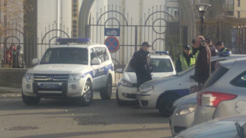 Skup obezbeđuje policija