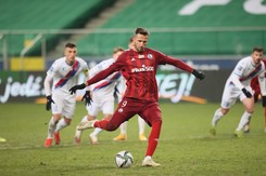 Luquinhas i Pekhart załatwili sprawę. Legia nie traci dystansu do lidera [WYNIKI i TABELA]