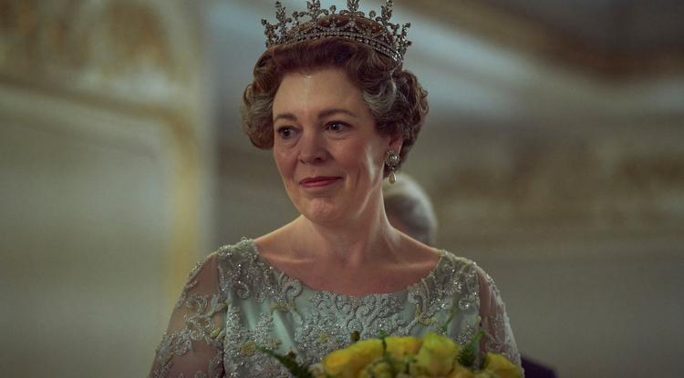 Olivia Colman alakítja II. Erzsébetet A korona című Netflix sorozat 3. évadától