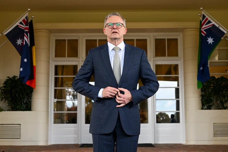 Entoni Albanez nakon zakletve u Kanberi