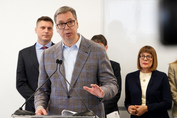 "To pokazuje koliko smo bahati i arogantni" Vučić o drastičnom porastu cena lekova: "Tri puta sam ih opomenuo!"