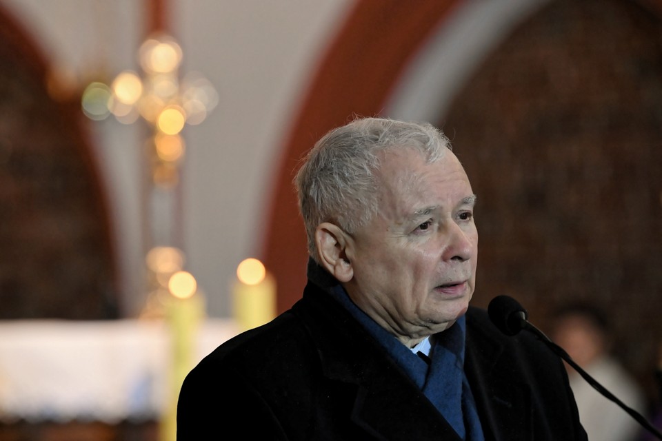 Jarosław Kaczyński na mszy pogrzebowej