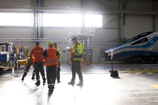 Nie tylko Pendolino? PKP Intercity ogłosi przetarg na kolejne superszybkie pociągi