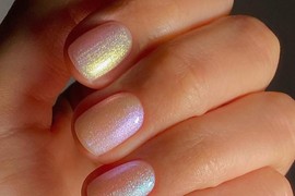 Obožavaćete manikir "vilinski prah": Suptilna alternativa za hromirane nokte i najpopularniji mikro trend ove godine!