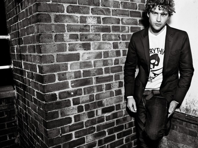 Burgundowe królestwo - Kolekcja Pull and Bear na sezon jesień 2011.