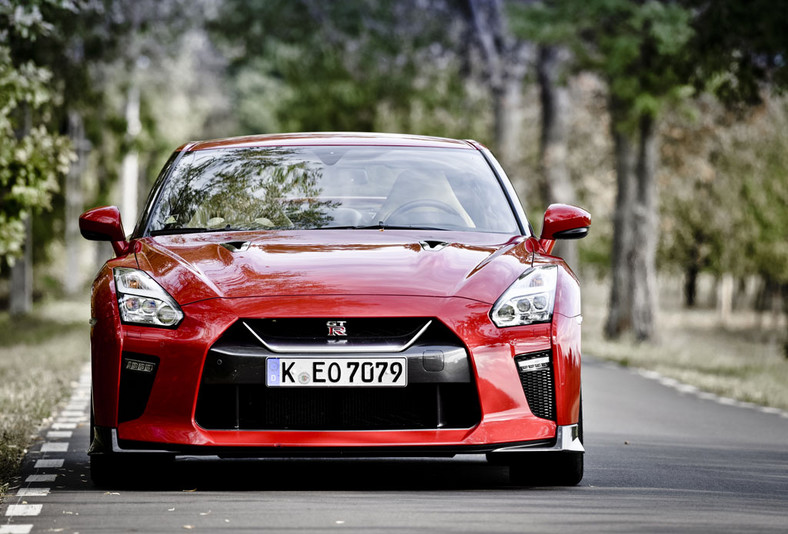 Nissan GT-R - im szybciej tym lepiej