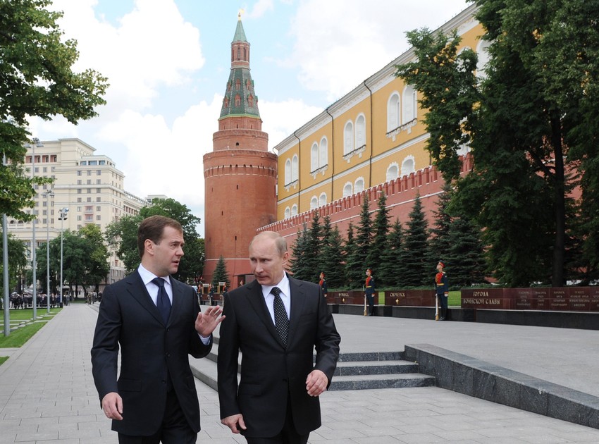 Strah privrednika od korumpiranih zvaničnika: Dmitrij Medvedev i Vladimir Putin