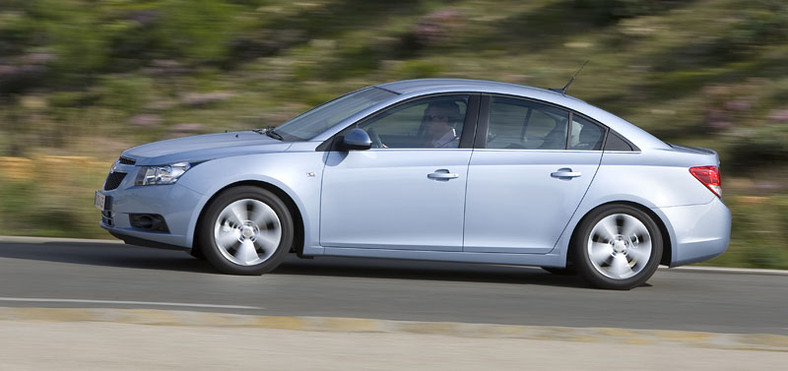 GM: Opel Insignia ST i Chevrolet Cruze -  ceny w Polsce (fotogaleria)