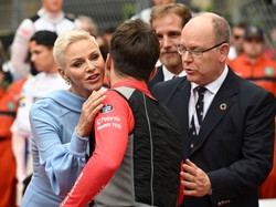 Ciałem obecna, a duchem...? Księżna Charlene na Grand Prix Formuły 1 w Monaco. FOTO