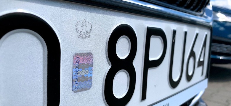 4420 zł za auto spalinowe. Nowa opłata dotknie każdego kierowcę. Oto zmiany