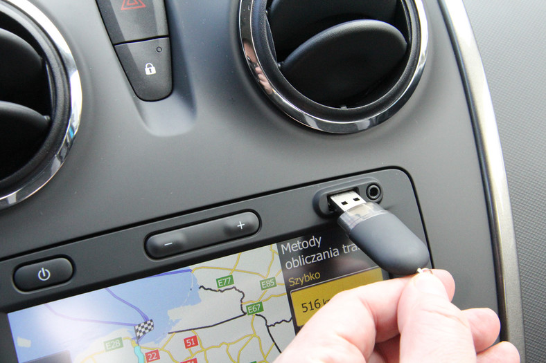 USB w Dacia Media Nav