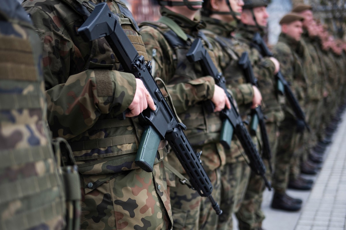 NATO uruchomiło artykuł 4 na wniosek Polski. Czym jest artykuł 4 NATO? Czym się różni od artykułu 5?