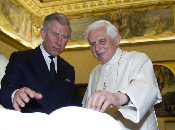 Papież zignorował księcia Karola