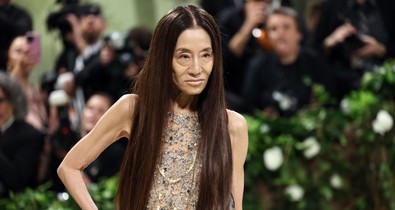 A 75 éves Vera Wang gyakorlatilag melltartóban vonult végig a vörös szőnyegen