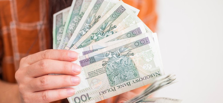 25 września mija ważny termin płatności. Za karę grozi zajęcie emerytury lub pensji