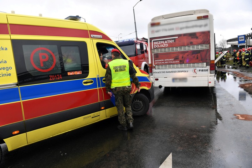 Wypadek autobusów w Szczecinie. Ranni żołnierze