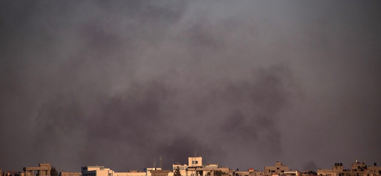 Izrael ignoruje MTS. Ataki powietrzne na Rafah
