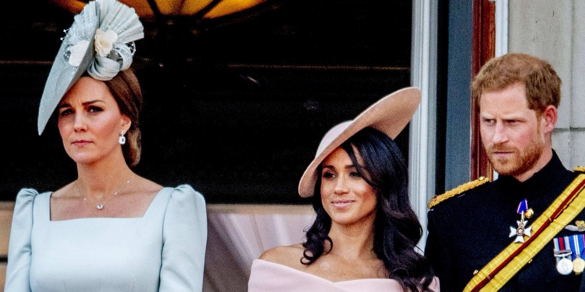 Księżna Kate, Meghan Markle i książę Harry.